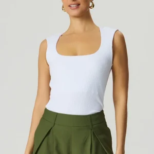 Regada canelada decote quadrado branco Fato Básico
