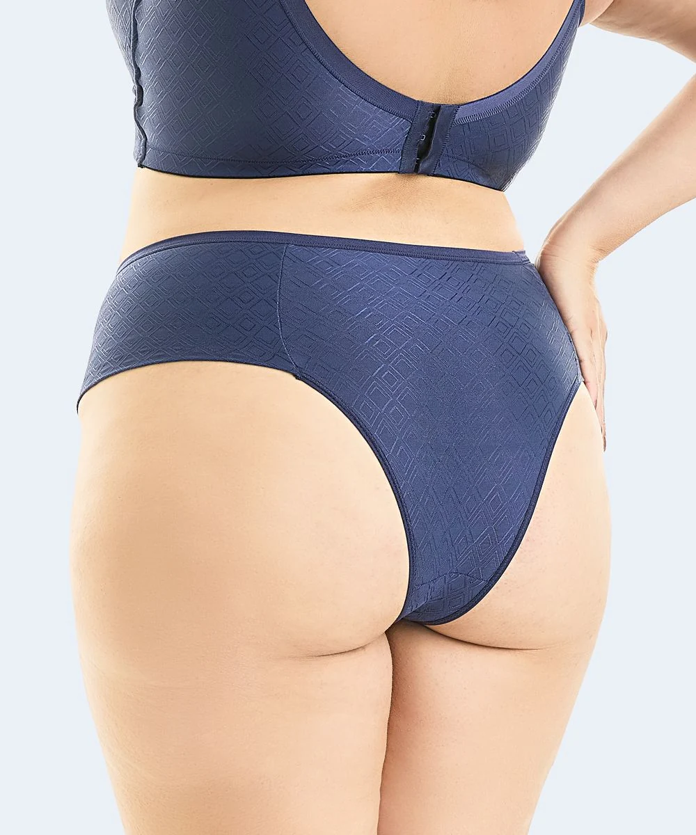 Calcinha Microfibra Trabalhada com Lateral Plus Size (Coleção Confort Atemporal) - VI LINGERIE - Image 3