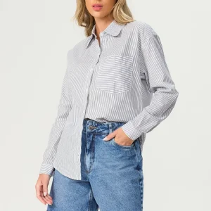 Bermuda jeans barra fio Fato Básico