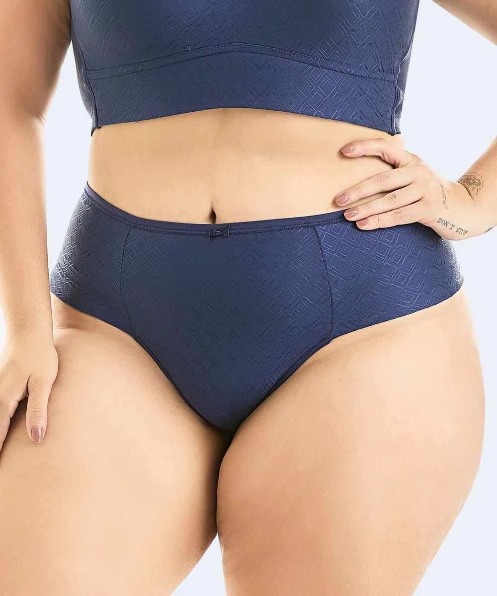 Calcinha Microfibra Trabalhada com Lateral Plus Size (Coleção Confort Atemporal) - VI LINGERIE